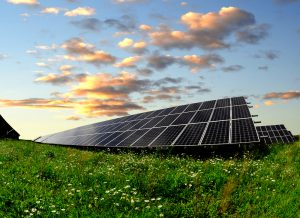 Read more about the article Fazendas solares: energia sustentável e mais barata