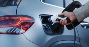 Leia mais sobre o artigo Carregamento de carros elétricos em condomínios: como lidar com a demanda crescente?